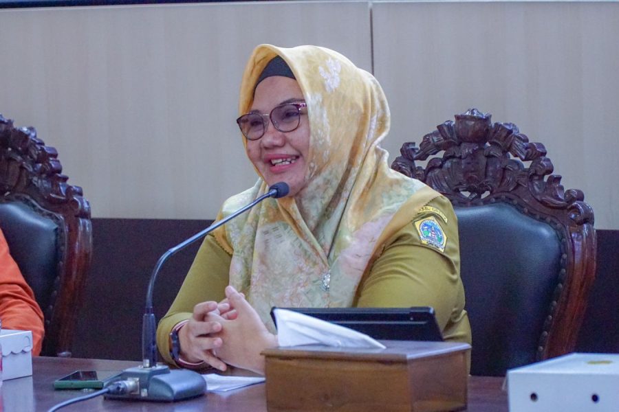 Tingkatkan Jumlah Pekerja KTP Gresik Bu Min , Wajib 60 Persen Setiap Perusahaan