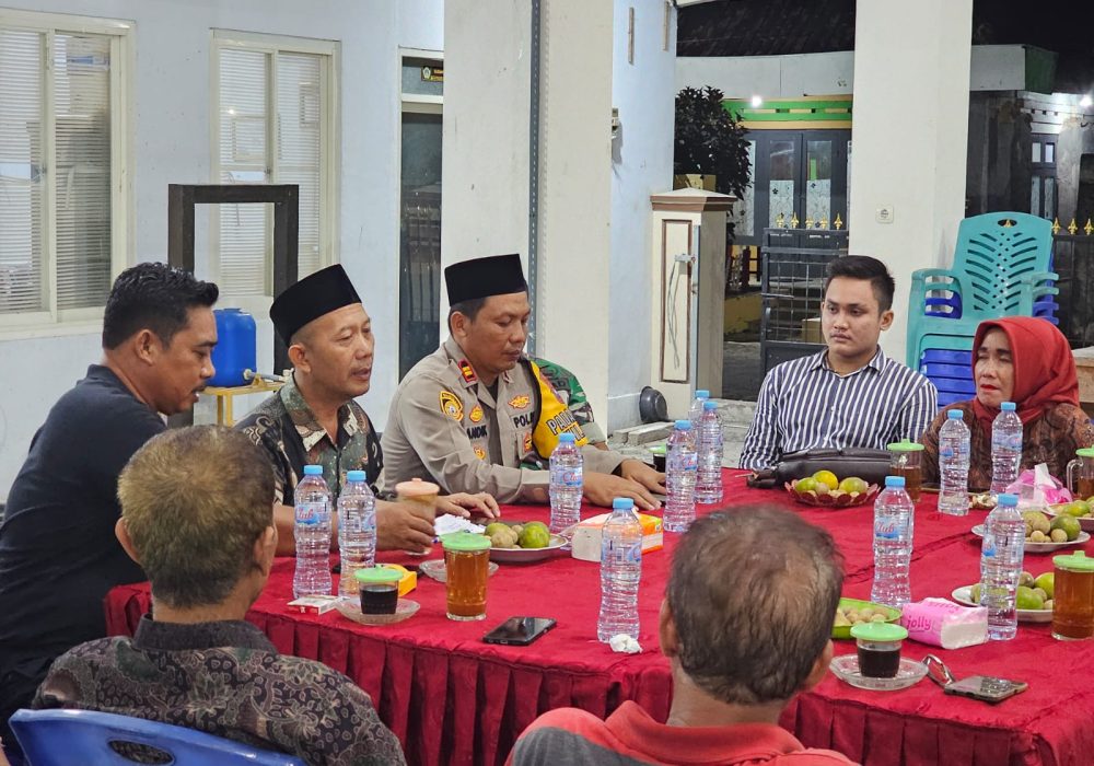 Respon Cepat Polsek Cerme Bersama Forkopimcam Gelar Mediasi Terkait Penghentian Ibadah di Perum Cerme Indah