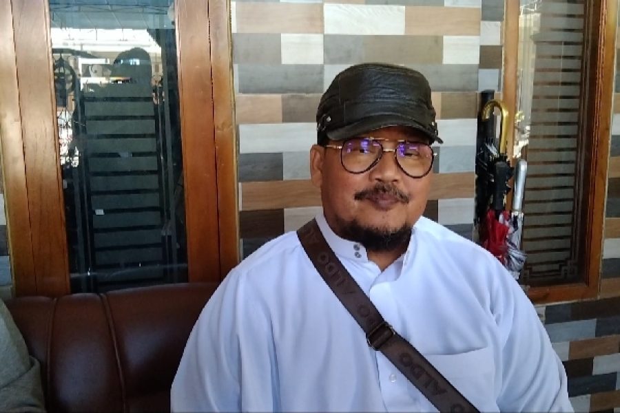 H.Giatno Pengusaha Cerme Salurkan Daging Kurban Ke Warga Sekitar