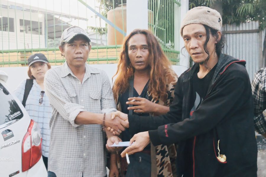 Ali Candi Curhat Ke DPRD Dan Dinas Tenaga Kerja , Mbebes Mili Lihat Ex Pekerja New Era Hidup Di Tenda