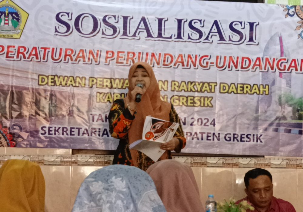 Hj.Lilik Fraksi PPP Beber Peraturan Daerah Kab Gresik no 1 Tahun 2023 Dan Jelaskan Bantuan Hukum Bagi Masyarakat 