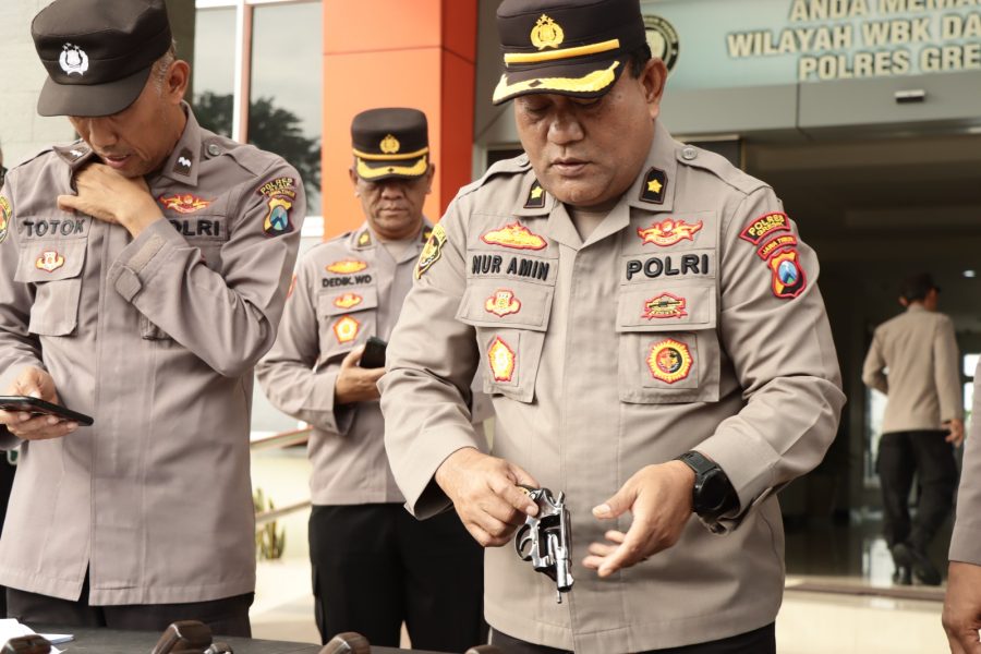 Pastikan Keamanan dan Kelengkapan, Polres Gresik Gelar Sidak Senpi