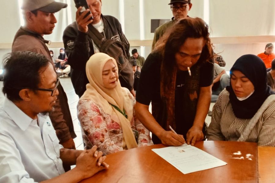 Ali Candi Genpatra Kawal , Buruh PT. KML Gresik Upah Tidak Dibayar