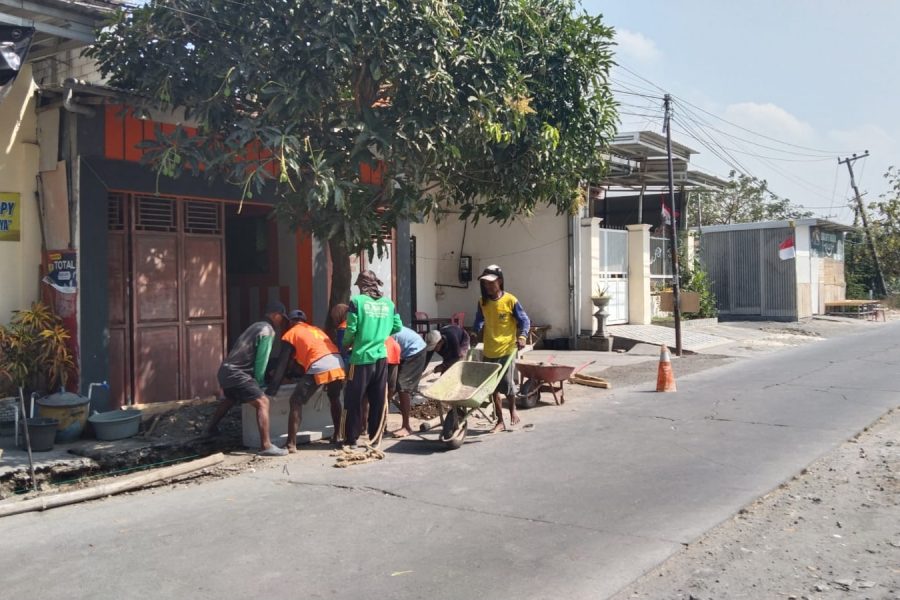 Desa Pandanpancur Dapat Bantuan Pembangunan Jasmas H.Ghofur Tidak Transparasi