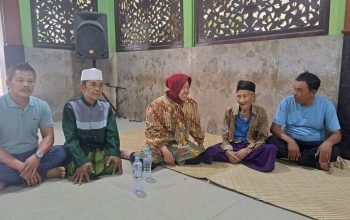 Tri Rismaharini (CAGUB) Jatim 2024 Ziarah Ke Leluhur Benowo (Mbah Tosari atau Pangeran Benowo)