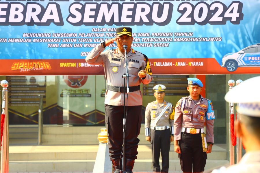 Kapolres Gresik Pimpin Apel Gelar Pasukan Operasi Zebra Semeru 2024