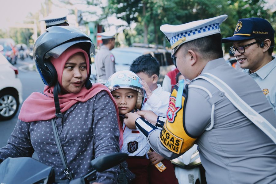 OPS Patuh Semeru 2025: Satlantas Polres Gresik Kampanye Tertib Lalu Lintas dengan Pendekatan Humanis