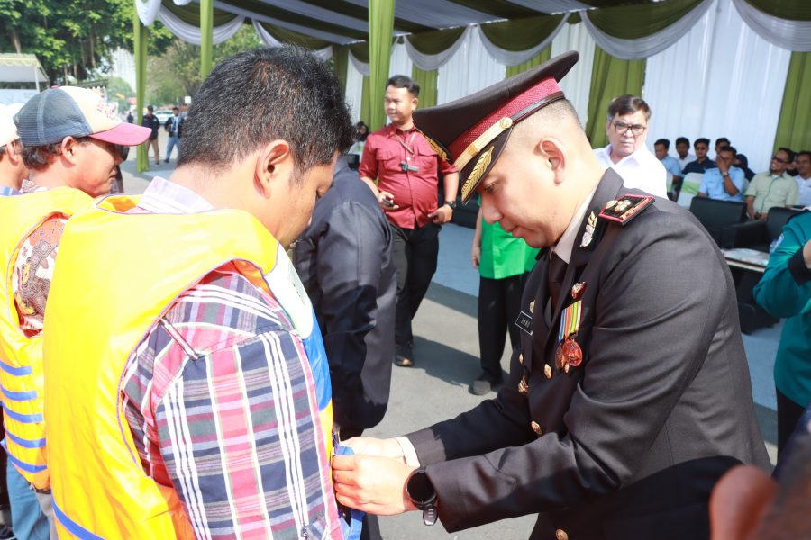 Wakapolres Gresik Hadiri Upacara Harhubnas 2025 Di Dermaga Pelabuhan Gresik