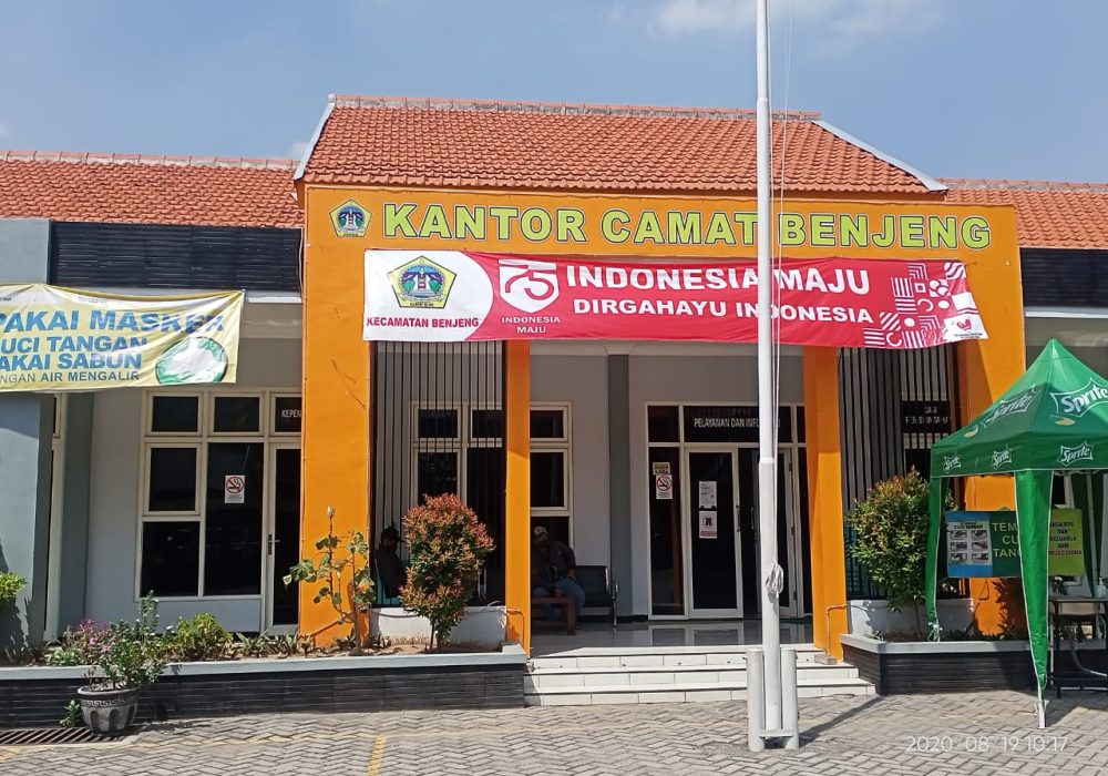 Oknum Anggota Trantib Kecamatan Benjeng (Kabupaten Gresik -Jatim) Diduga Lakukan Pungli ke Warung di Metatu