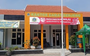 Oknum Anggota Trantib Kecamatan Benjeng (Kabupaten Gresik -Jatim) Diduga Lakukan Pungli ke Warung di Metatu